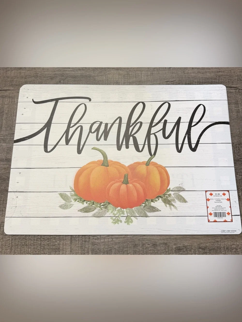7 Reversible placemats.